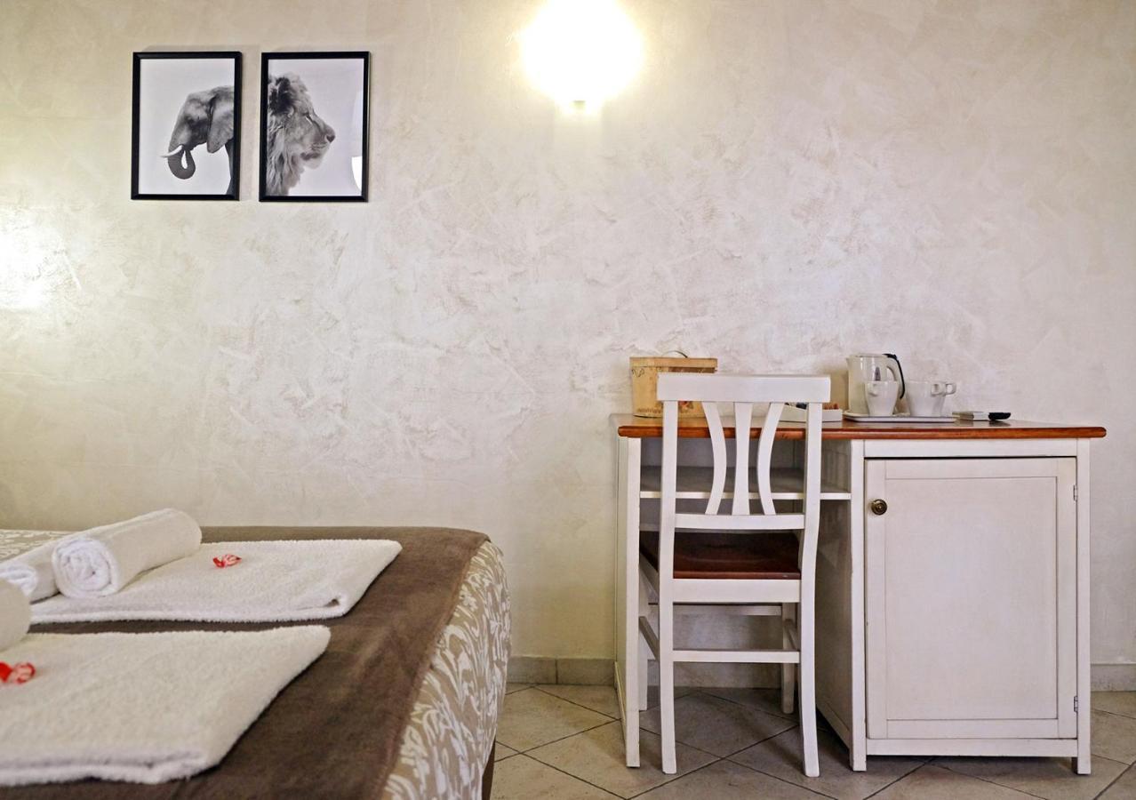 Re Monti Couette-café Rome